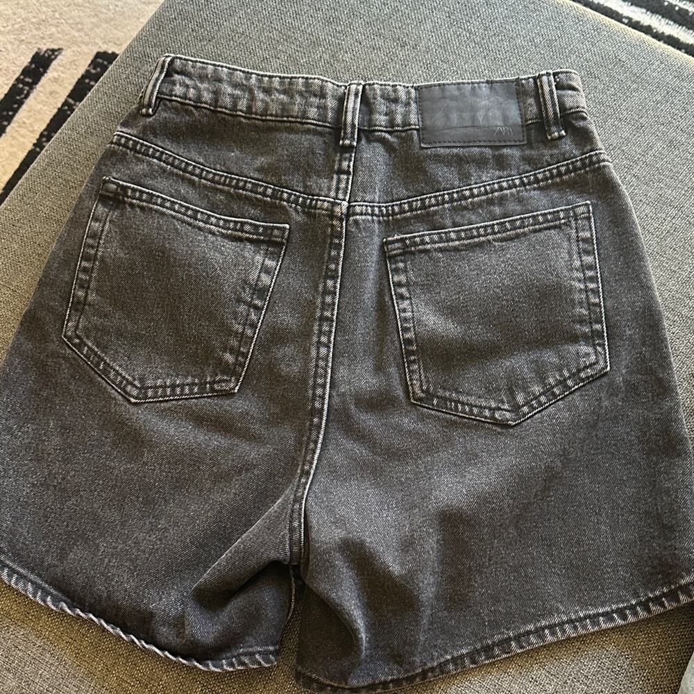 Zara Mid-Rise Denim Shorts Light Blue/Charcoal Black - Picture 11 of 14